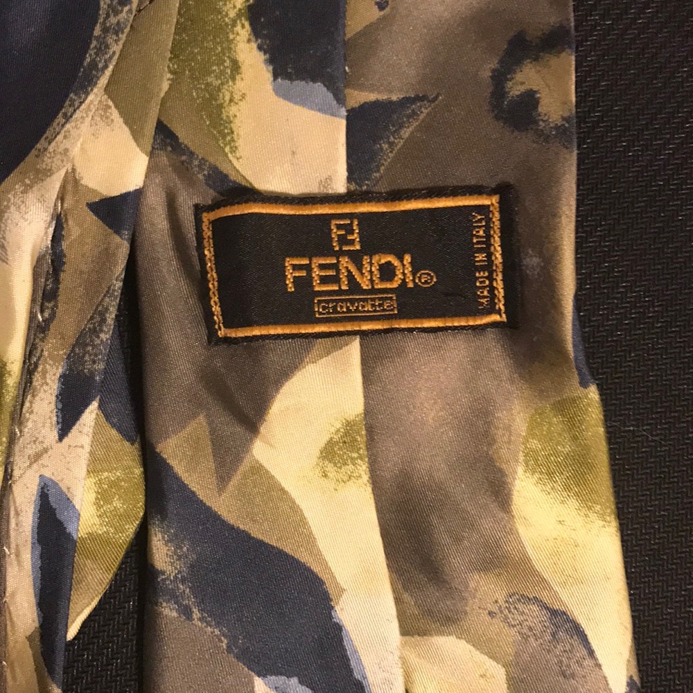100% silk designer men’s tie - Picture 2 of 2
